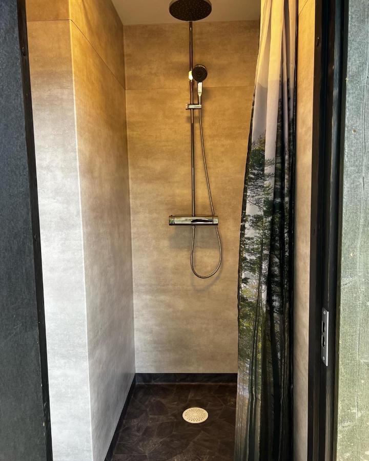 Hotel Vaettervy Glamping à Habo Extérieur photo