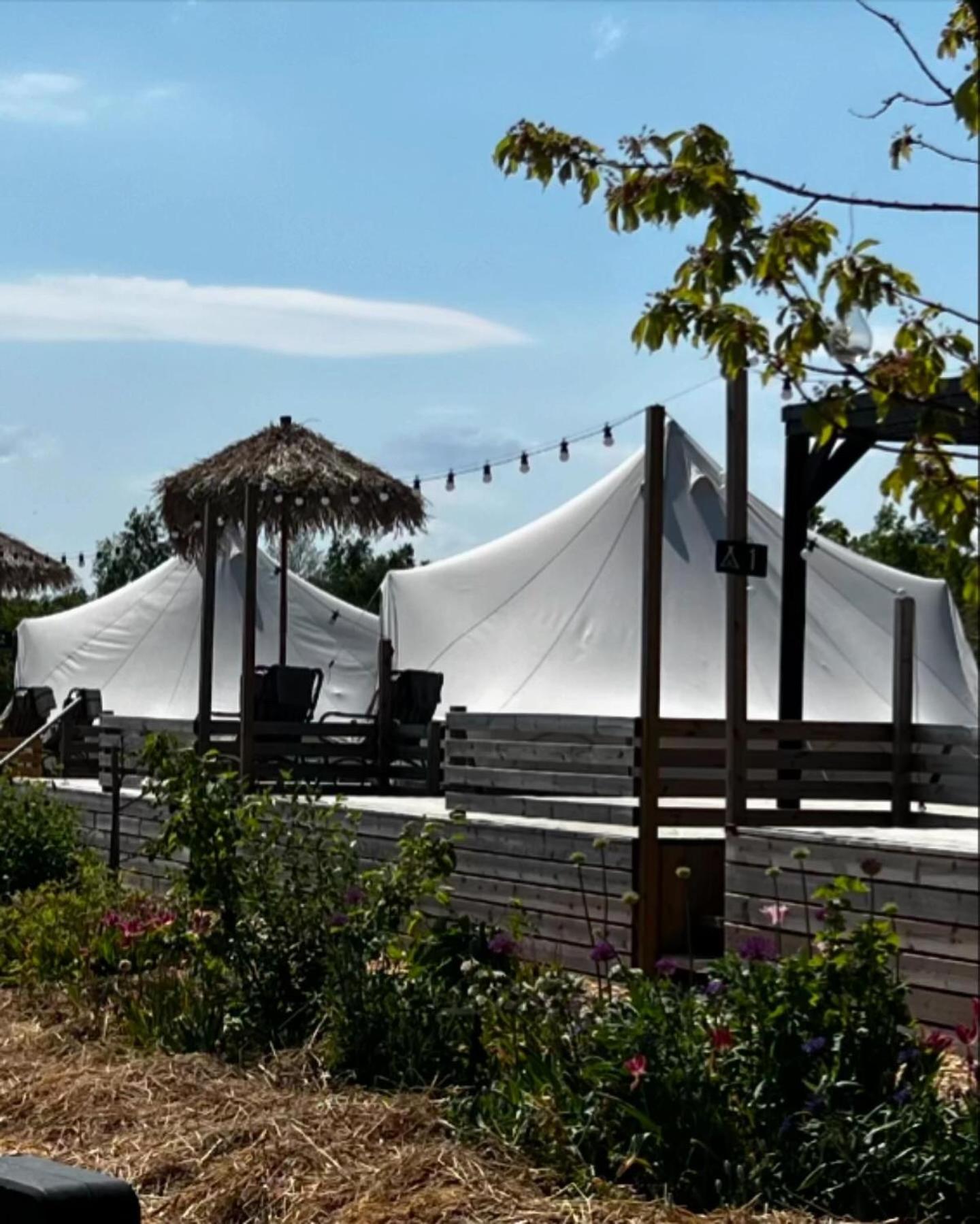 Hotel Vaettervy Glamping à Habo Extérieur photo