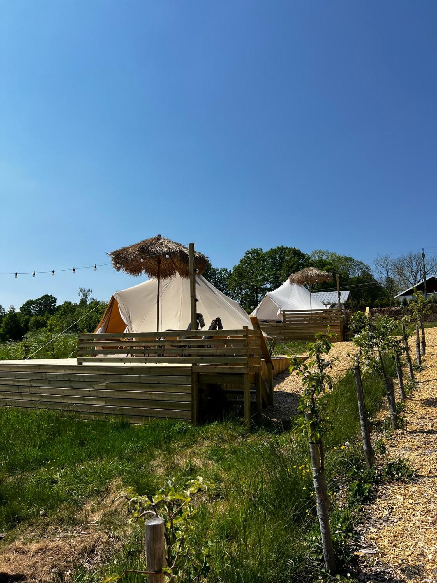 Hotel Vaettervy Glamping à Habo Extérieur photo