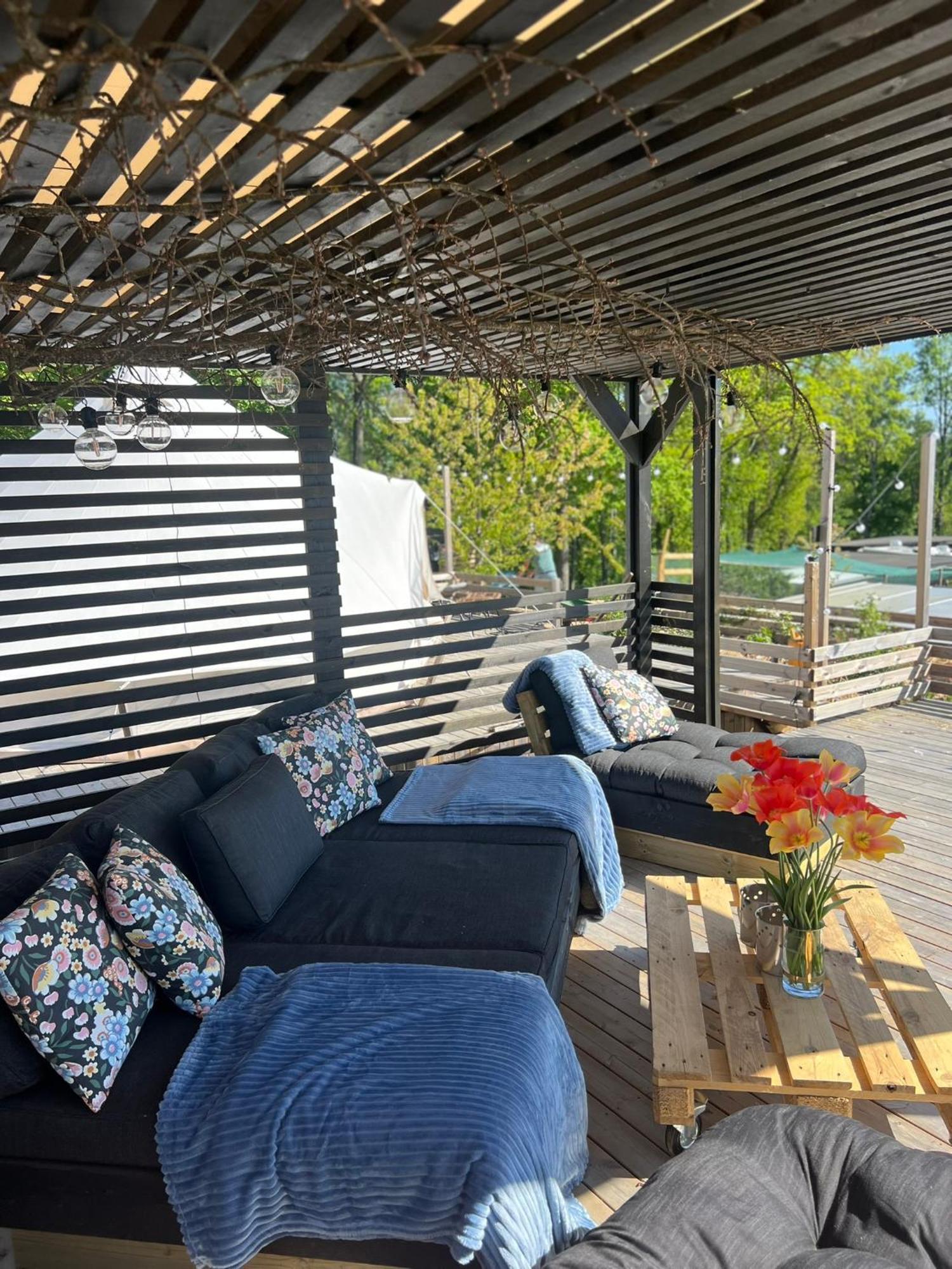 Hotel Vaettervy Glamping à Habo Extérieur photo