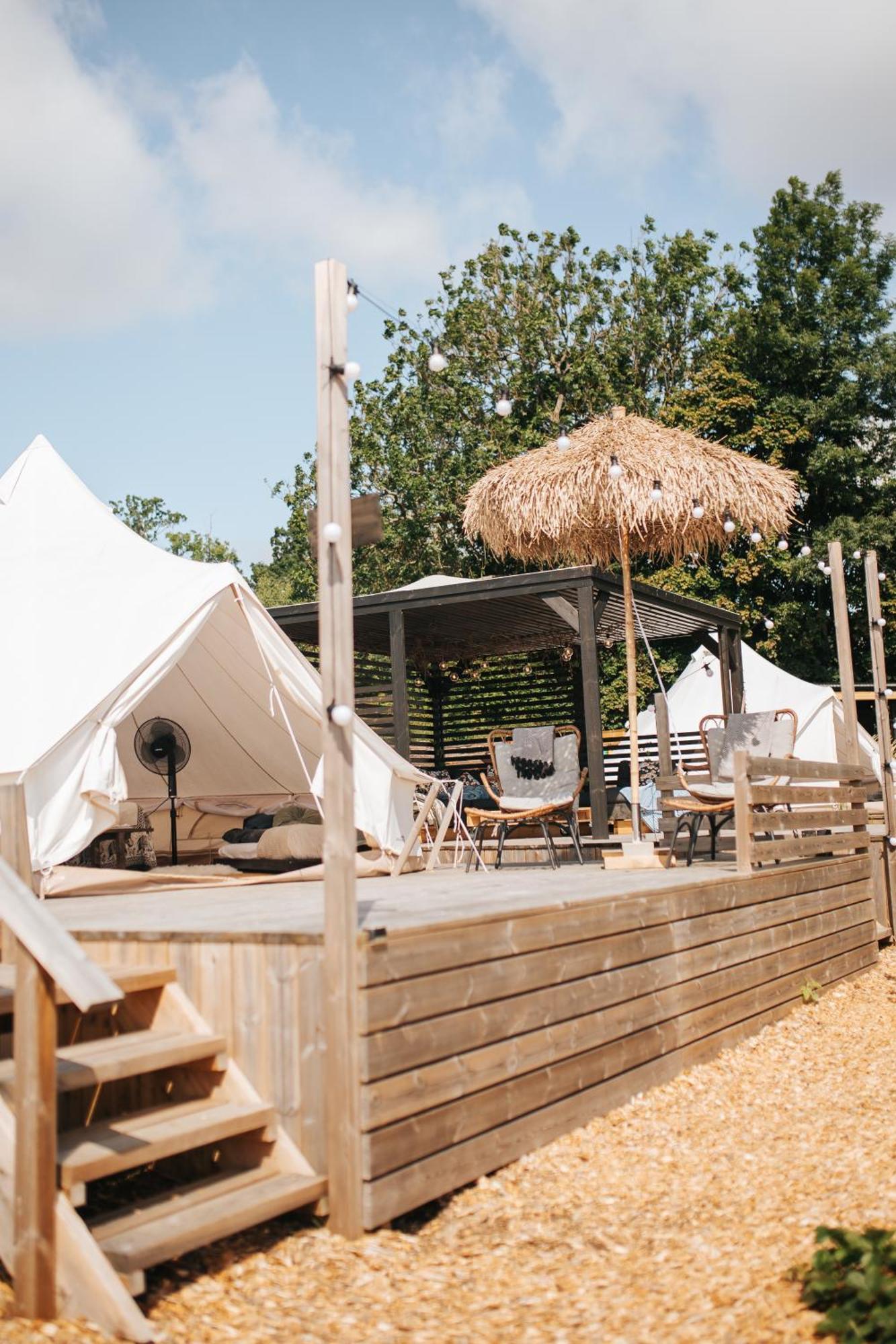 Hotel Vaettervy Glamping à Habo Extérieur photo